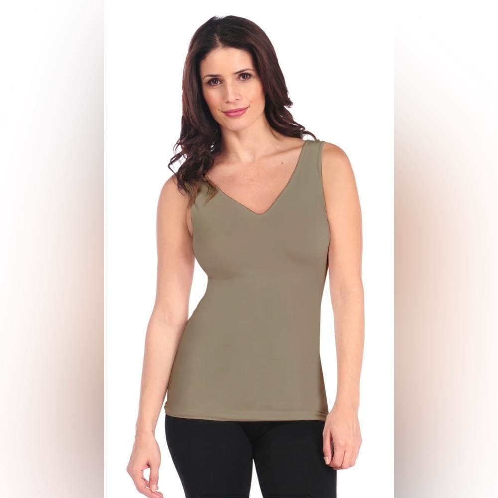NWOT Tees by Tina Reversible Smooth Tank